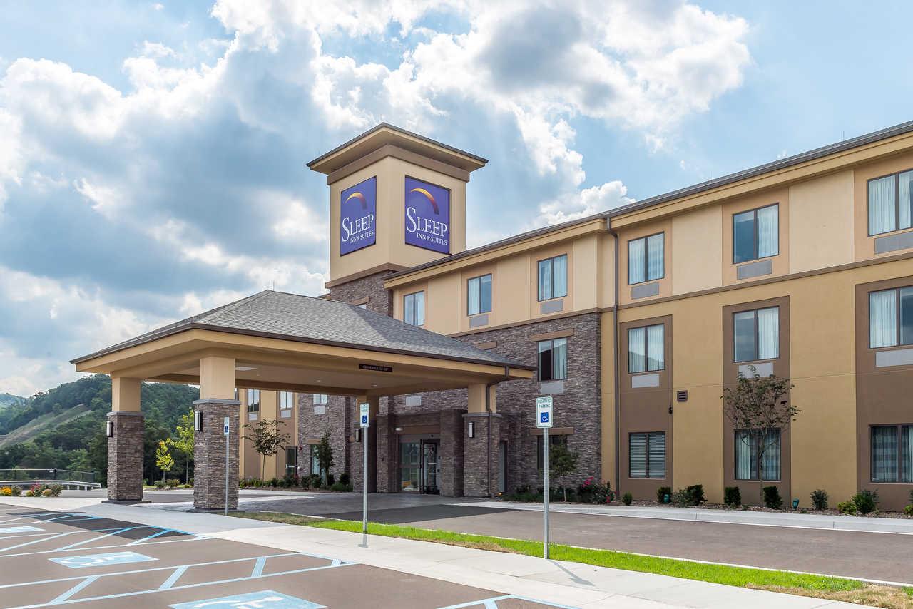 Quality Inn & Suites Frostburg-Cumberland Buitenkant foto